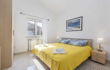 3-Bedroom Villa in Žbandaj for Up to 7 Guests