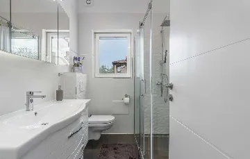 3-Bedroom Villa in Žbandaj for Up to 7 Guests