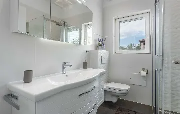 3-Bedroom Villa in Žbandaj for Up to 7 Guests