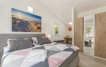 3-Bedroom Villa in Žbandaj for Up to 7 Guests