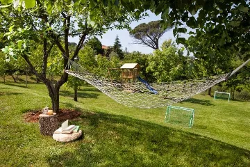 Villa with Private Pool in Karojba