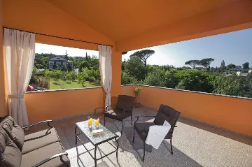 Villa with Private Pool in Karojba