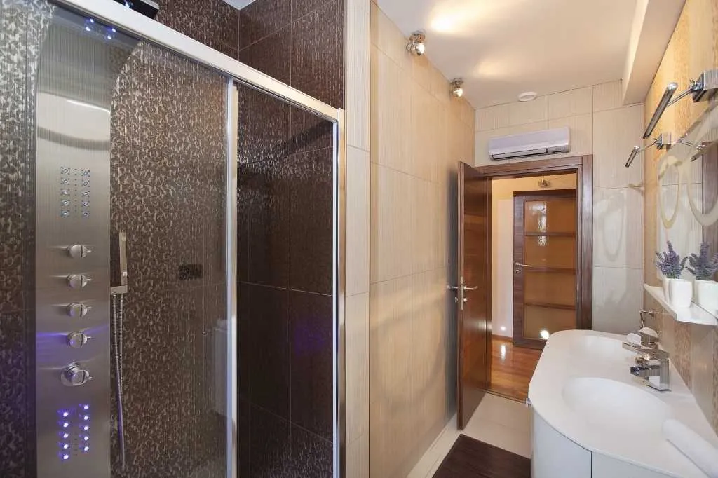 Villa with Private Pool in Karojba