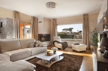 Villa with Private Pool in Karojba