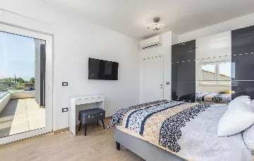 Pula Semi-Detached Villa with Private Pool