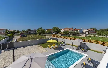 Pula Semi-Detached Villa with Private Pool
