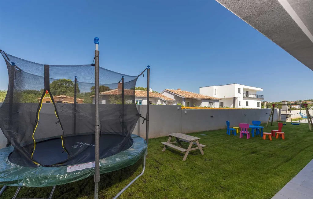Pula Semi-Detached Villa with Private Pool