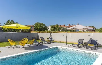 Pula Semi-Detached Villa with Private Pool