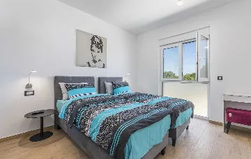 Semi-Detached Villa for 8 Guests in Pula