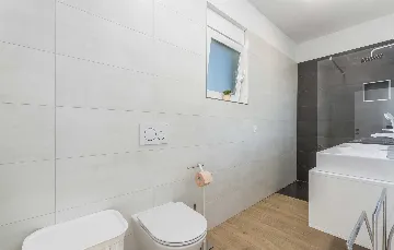 Semi-Detached Villa for 8 Guests in Pula