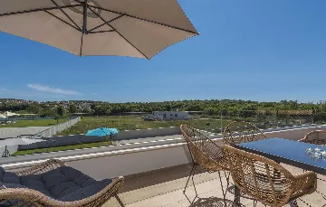 Semi-Detached Villa for 8 Guests in Pula