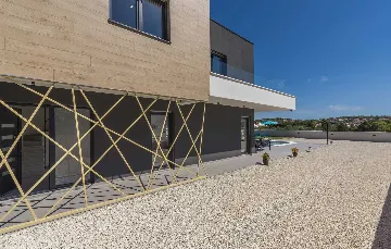 Semi-Detached Villa for 8 Guests in Pula