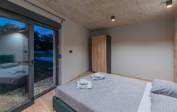 Modern Villa with Private Pool in Peroj