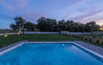 Modern Villa with Private Pool in Peroj