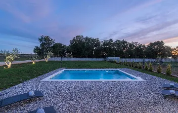 Modern Villa with Private Pool in Peroj