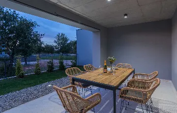 Modern Villa with Private Pool in Peroj