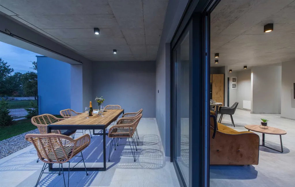 Modern Villa with Private Pool in Peroj
