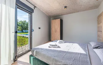 Modern Villa with Private Pool in Peroj