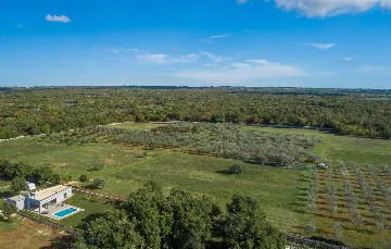 Modern Villa with Private Pool in Peroj