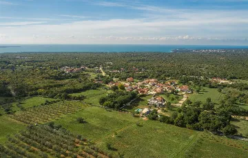 Modern Villa with Private Pool in Peroj