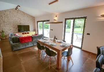 3-Bedroom Villa in Vranje Selo for 6 Guests