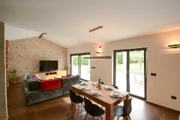 3-Bedroom Villa in Vranje Selo for 6 Guests