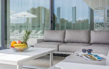 Kaštelir Villa for Up to 10 Guests