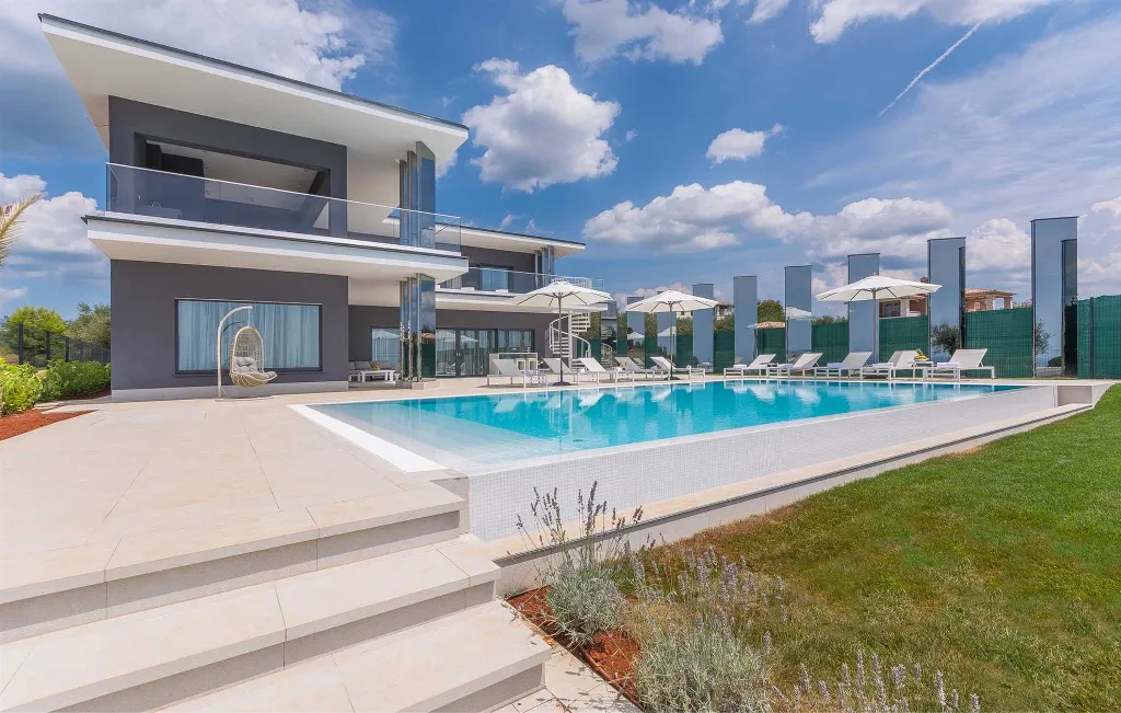 Kaštelir Villa for Up to 10 Guests