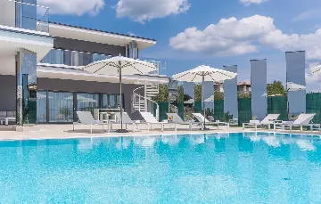 Kaštelir Villa for Up to 10 Guests