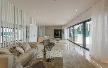 Kaštelir Villa for Up to 10 Guests