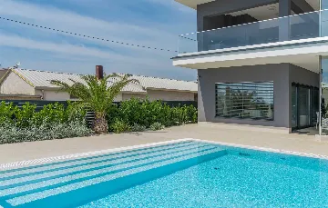 Kaštelir Villa for Up to 10 Guests