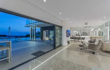 Kaštelir Villa for Up to 10 Guests