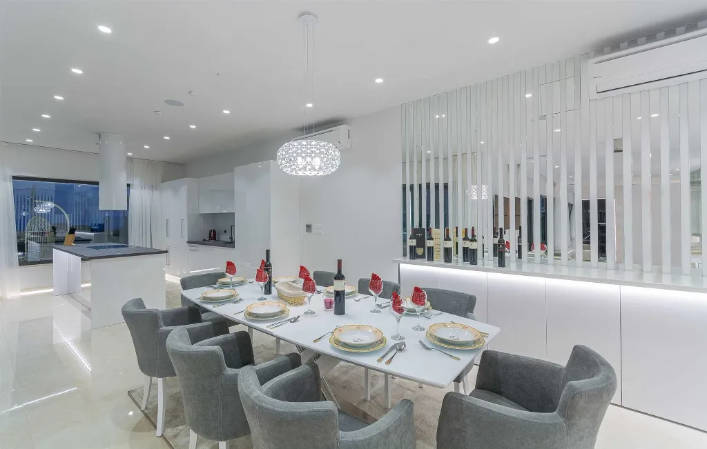 Kaštelir Villa for Up to 10 Guests