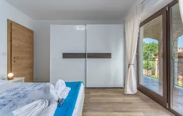 Baderna Villa with Private Pool for Up to 8