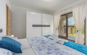 Baderna Villa with Private Pool for Up to 8