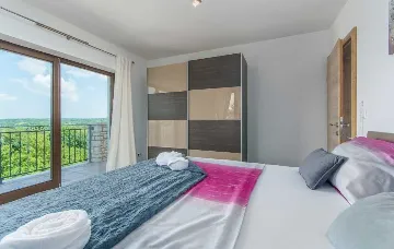 Baderna Villa with Private Pool for Up to 8