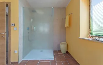 Baderna Villa with Private Pool for Up to 8