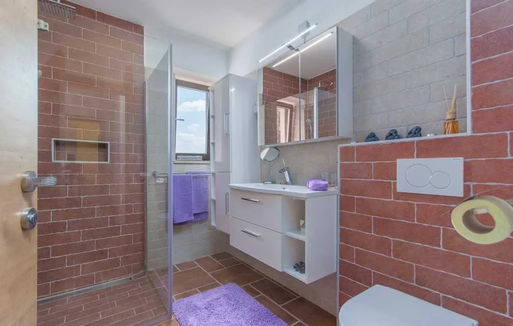 Baderna Villa with Private Pool for Up to 8
