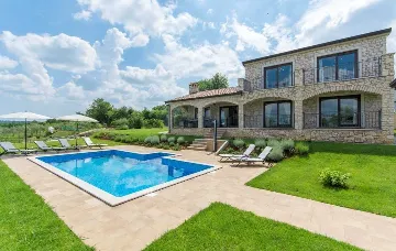 Baderna Villa with Private Pool for Up to 8