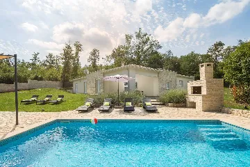Villa with Private Pool and Sauna in Boljevići