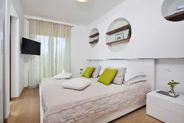 Villa with Private Pool and Sauna in Boljevići