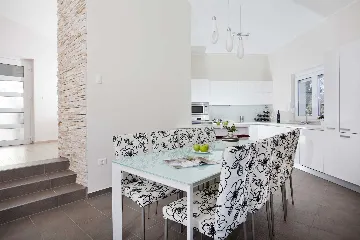 Villa with Private Pool and Sauna in Boljevići