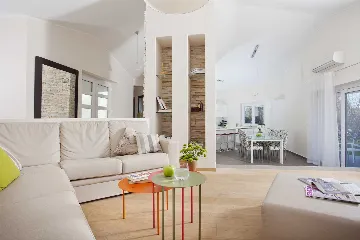 Villa with Private Pool and Sauna in Boljevići