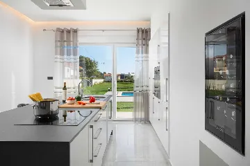 4-Bedroom Villa with Pool and Sea View in Premantura