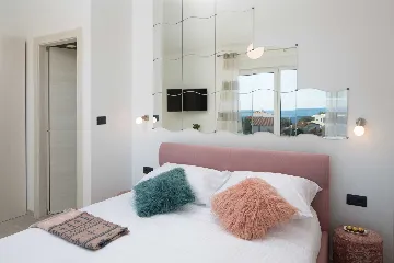 4-Bedroom Villa with Pool and Sea View in Premantura