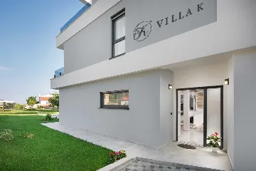 4-Bedroom Villa with Pool and Sea View in Premantura