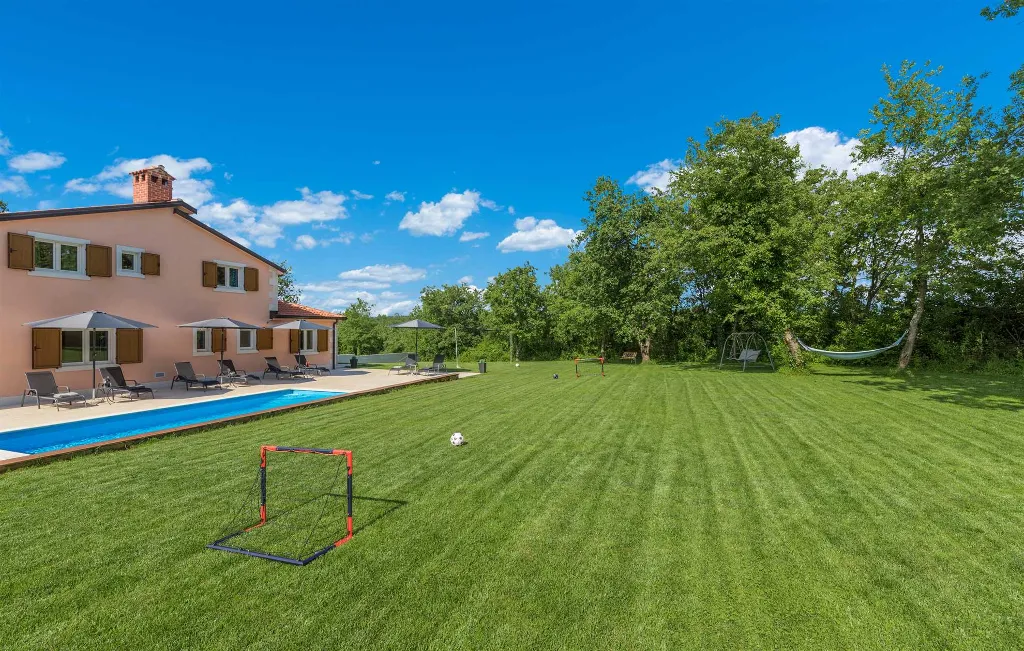 Žikovići Villa with Private Pool for Up to 12 Guests