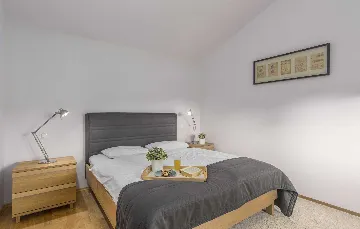 4-Bedroom Villa for 10 Guests in Rojnići