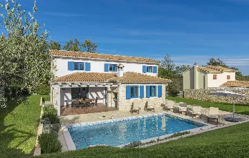 4-Bedroom Villa for 10 Guests in Rojnići