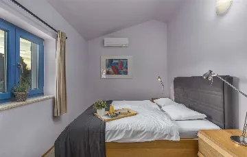 4-Bedroom Villa for 10 Guests in Rojnići